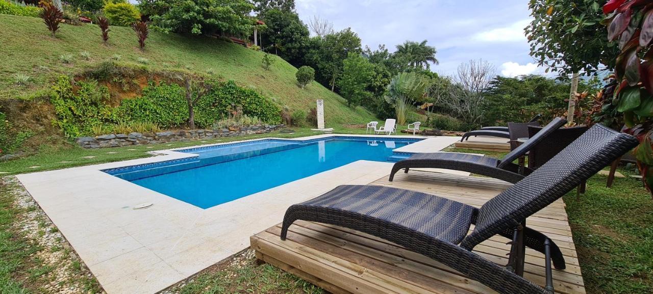 Finca Hotel Tierra Verde Giradota Exterior foto